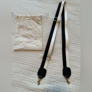 Clare V Adjustable Crossbody Strap
Black/Cream Stripe w/ Black Tabs
Brand new